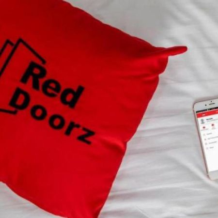 Reddoorz At Siwalankerto Surabaya Hotel ภายนอก รูปภาพ
