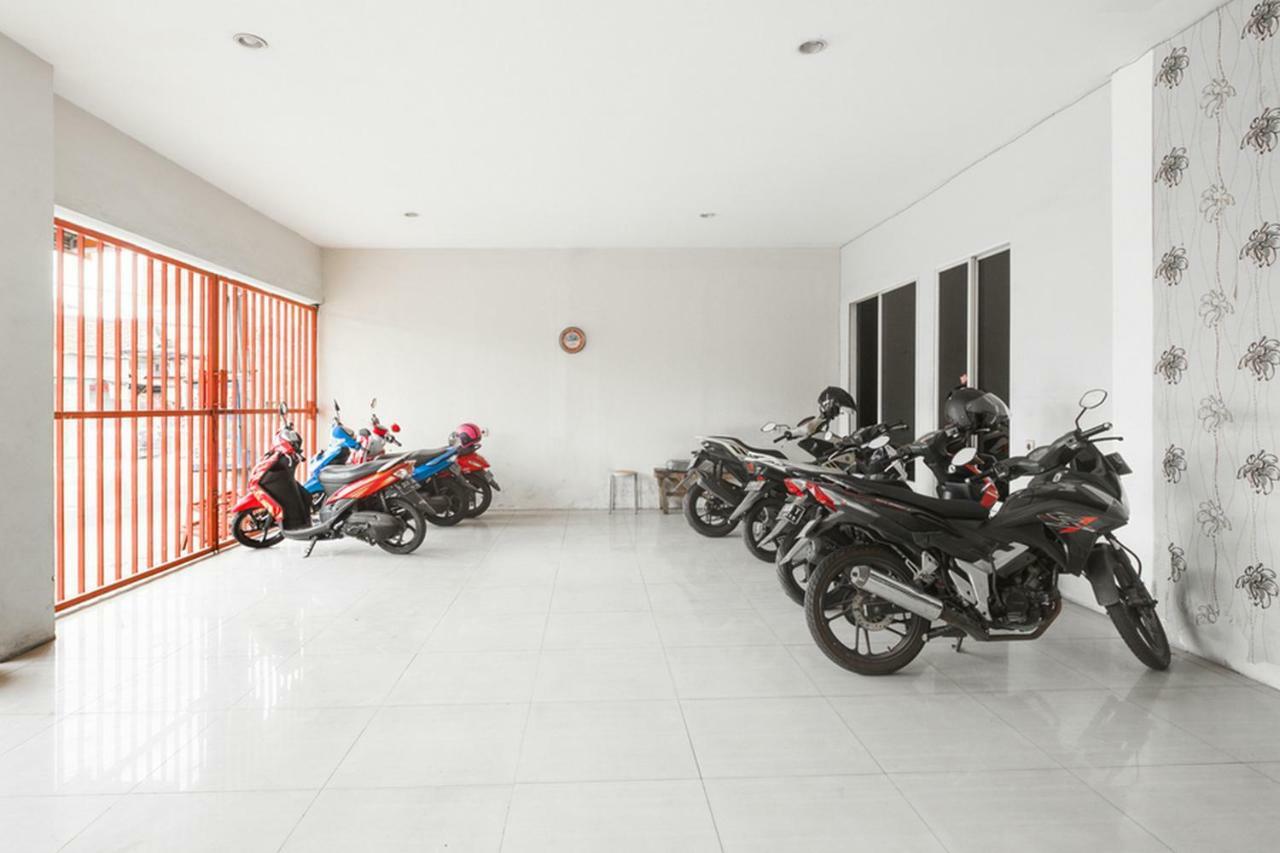 Reddoorz At Siwalankerto Surabaya Hotel ภายนอก รูปภาพ